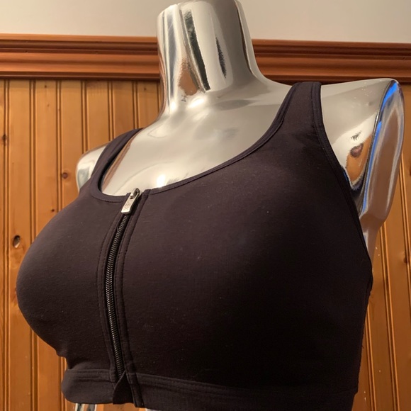 Victoria Secret VSX Sport Bra - Picture 2 of 5